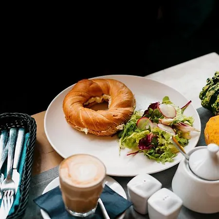 Oak Tree Old Town شقة فندقية