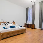 Apartmanhotel Oak Tree Old Town