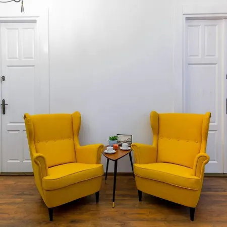 Apart-hotel Oak Tree Old Town 4*