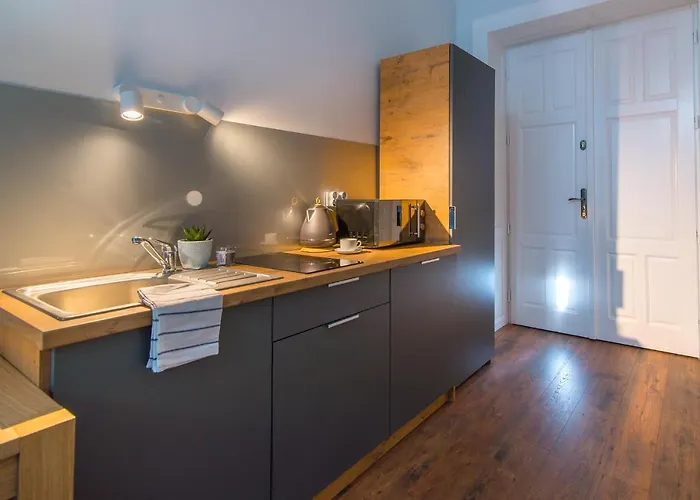 Oak Tree Old Town 4*