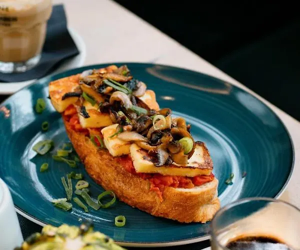 Apart-hotel Oak Tree Old Town 4*