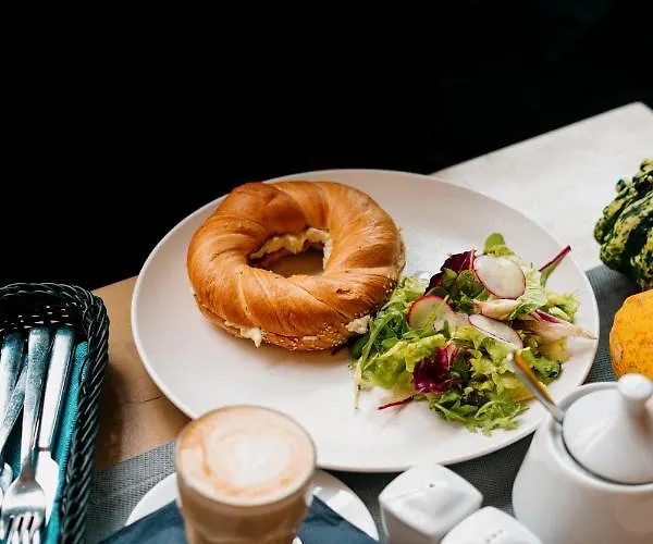 Oak Tree Old Town Apart-hotel