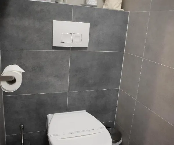 Oak Tree Old Town Apart-hotel 4*