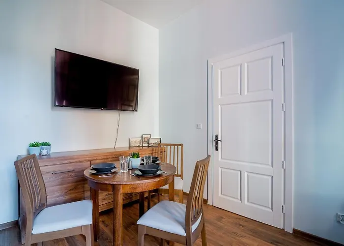 Apart-hotel Oak Tree Old Town 4*